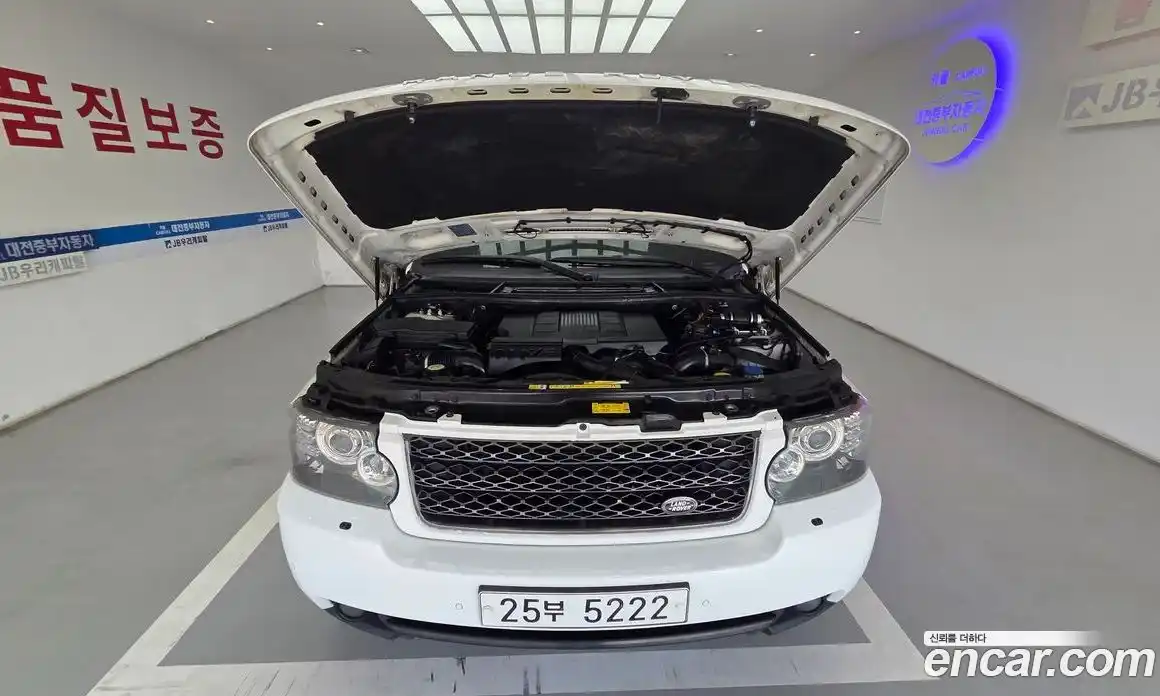 Land Rover Range-Rover 2011 4.4 Автомат в Москве № 213804, фото 20