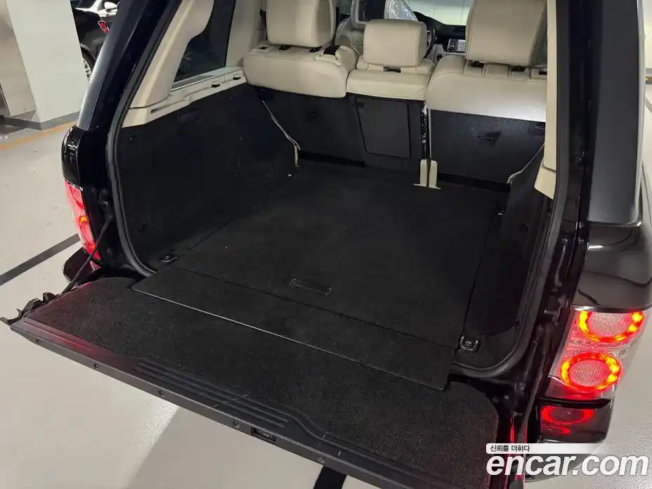 Land Rover Range-Rover 2011 4.4 Автомат в Москве № 213822, фото 18