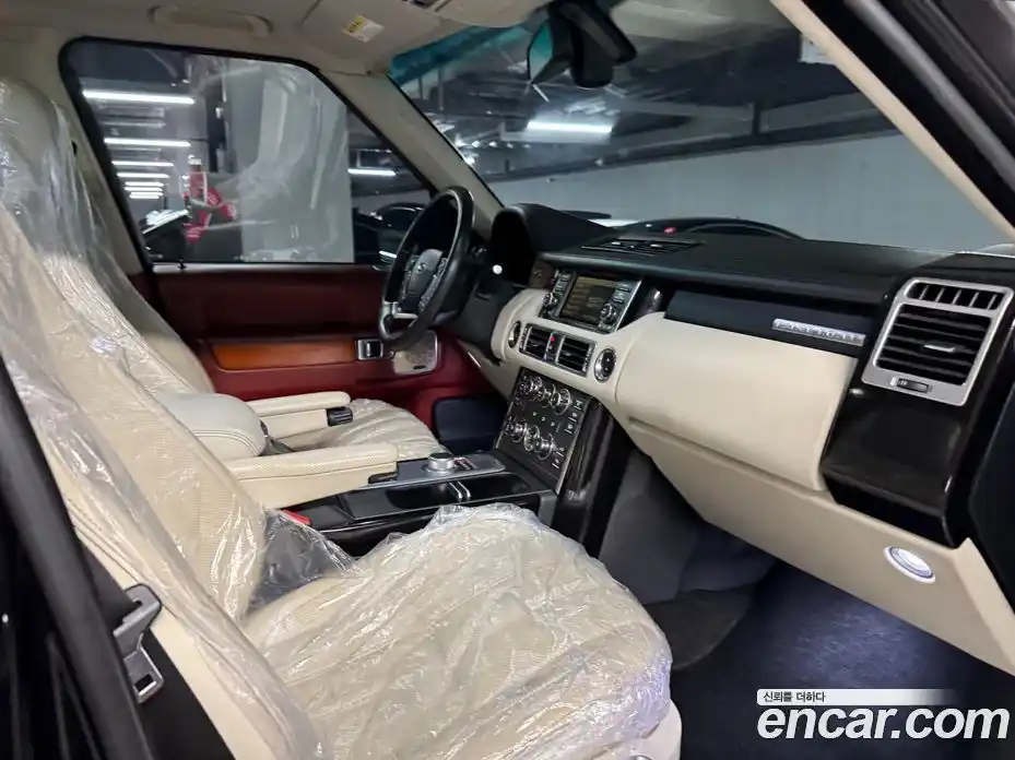 Land Rover Range-Rover 2011 4.4 Автомат в Москве № 213822, фото 10