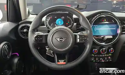 Mini Cooper 2023 2.0 Автомат в Москве № 214098, миниатюра 9