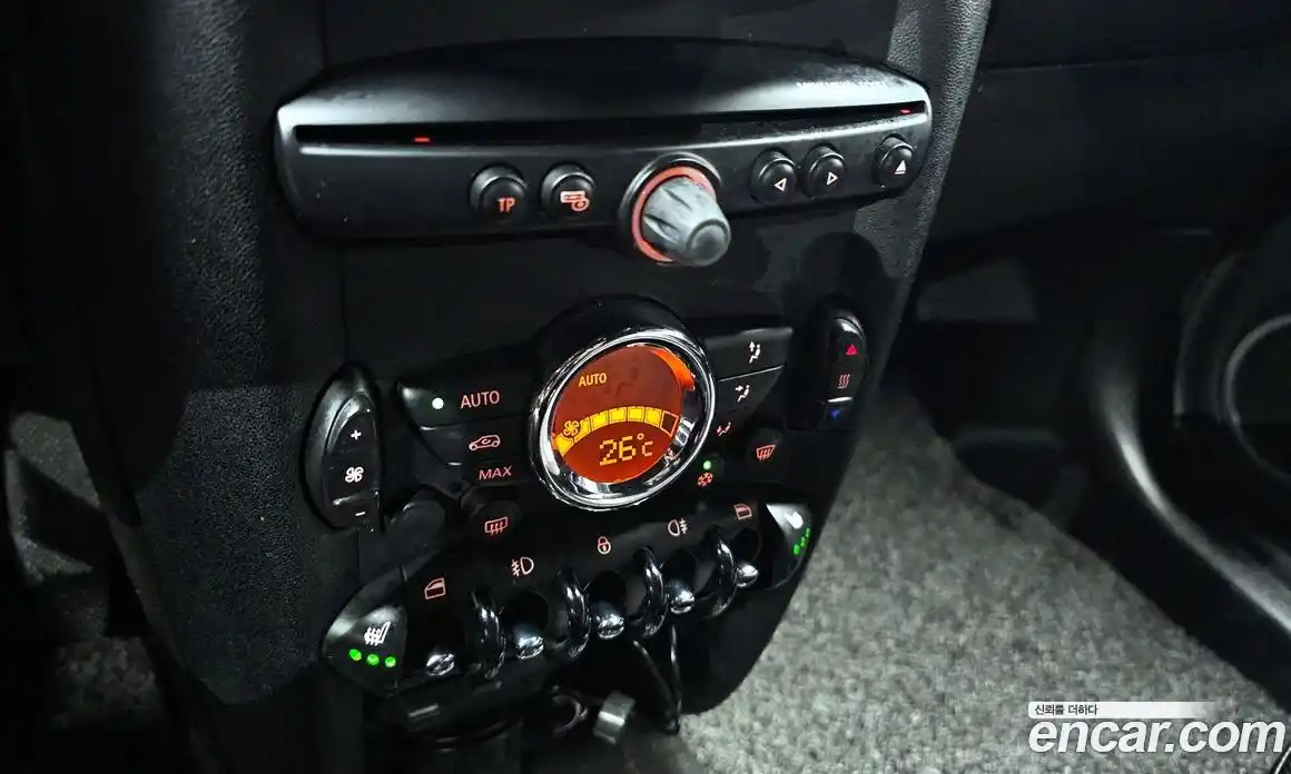 Mini Coupe 2012 1.6 Автомат в Москве № 214380, фото 9