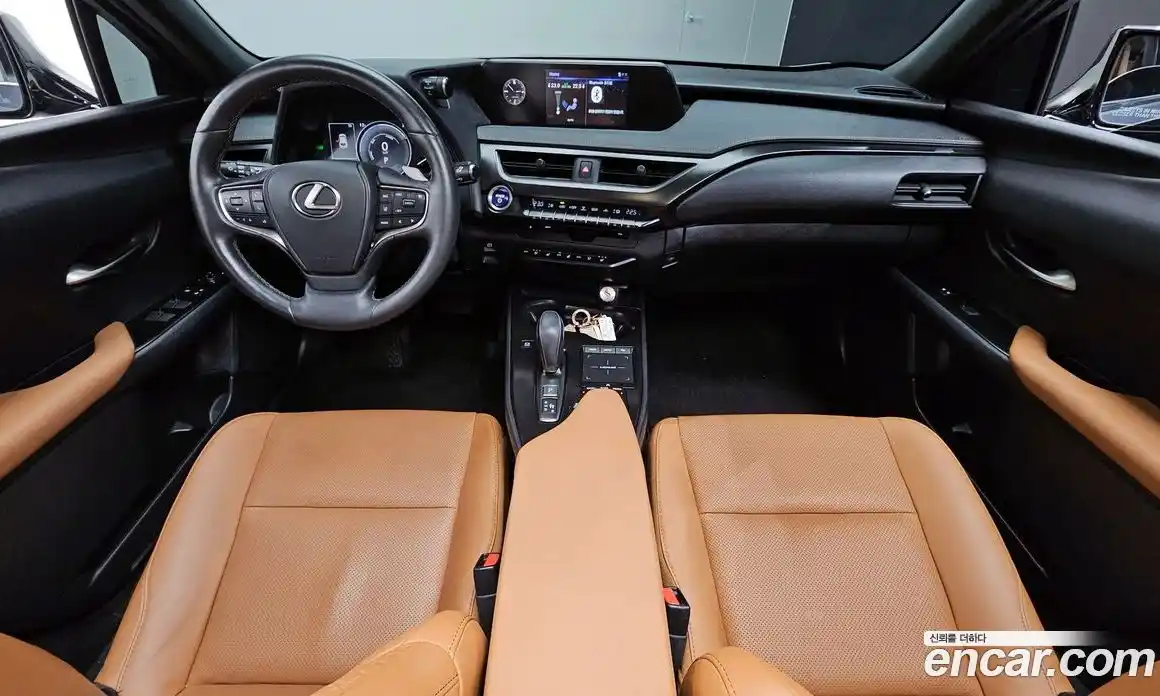 Lexus UX 2022 0.2 Автомат в Москве № 214610, фото 18