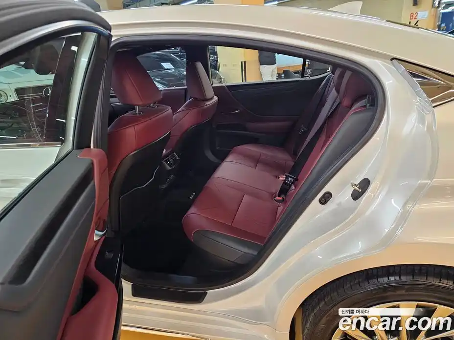 Lexus ES 2026 2.5 Вариатор в Москве № 214728, фото 12