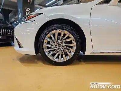 Lexus ES 2026 2.5 Вариатор в Москве № 214728, миниатюра 5