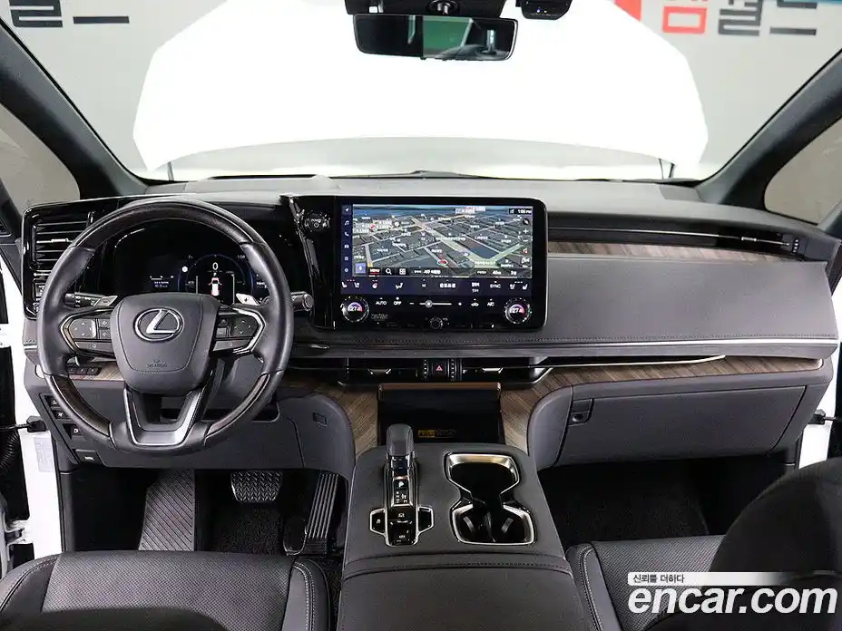 Lexus LM 2025 2.4 Автомат в Москве № 214764, фото 13