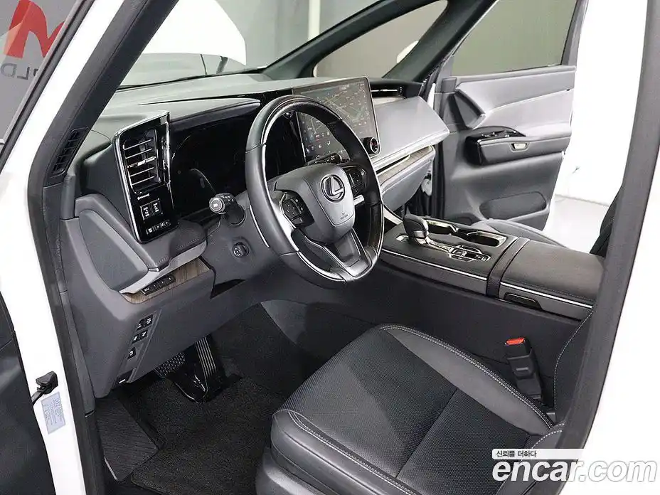 Lexus LM 2025 2.4 Автомат в Москве № 214764, фото 16