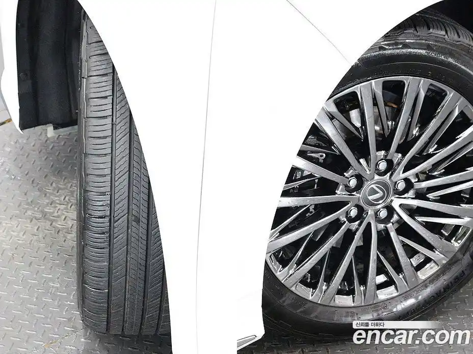 Lexus LM 2025 2.4 Автомат в Москве № 214764, фото 20