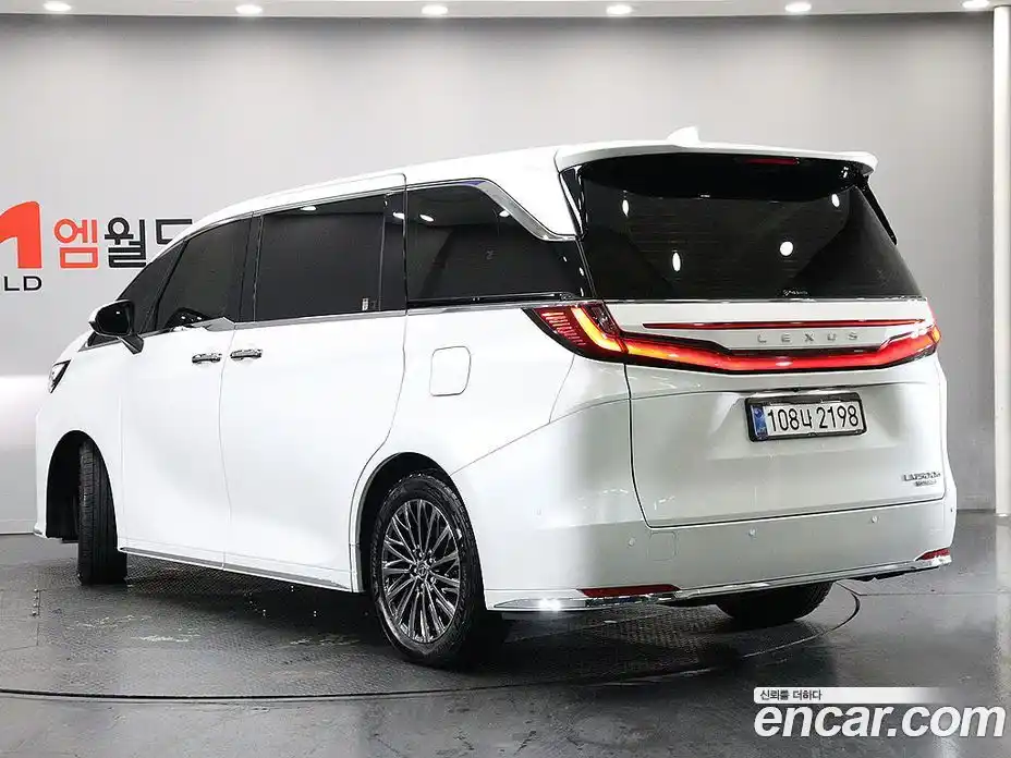 Lexus LM 2025 2.4 Автомат в Москве № 214764, фото 3