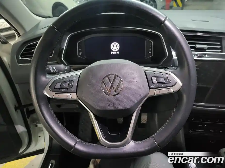 Volkswagen Tiguan 2023 2.0 Автомат в Москве № 214955, фото 18