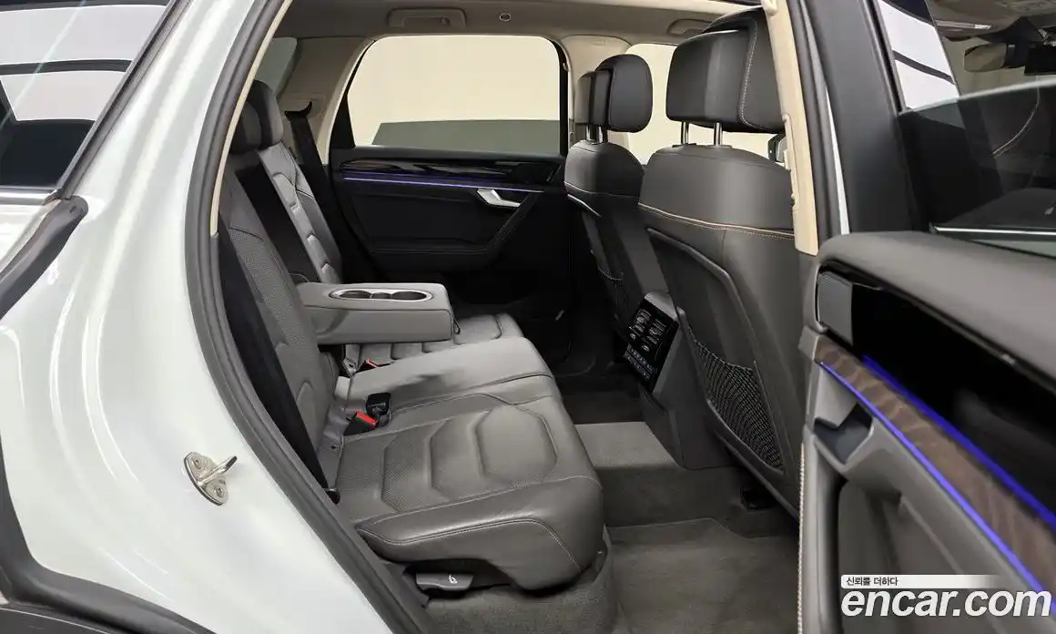 Volkswagen Touareg 2022 3.0 Автомат в Москве № 215174, фото 6