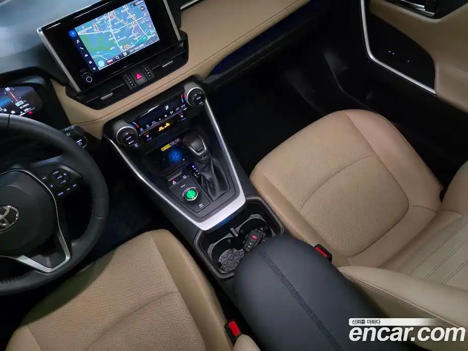 Toyota RAV4 2024 2.5 Автомат в Москве № 215625, фото 14