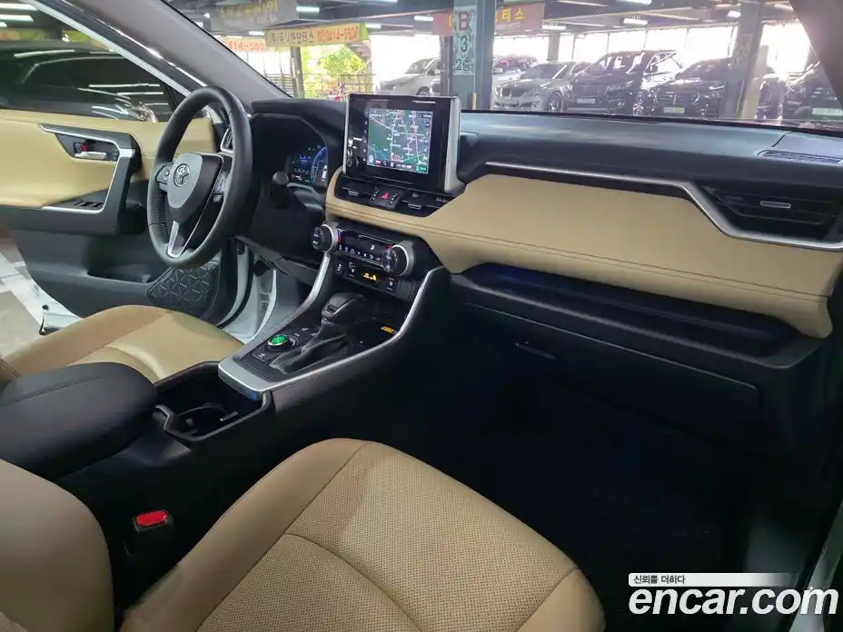 Toyota RAV4 2024 2.5 Автомат в Москве № 215625, фото 20