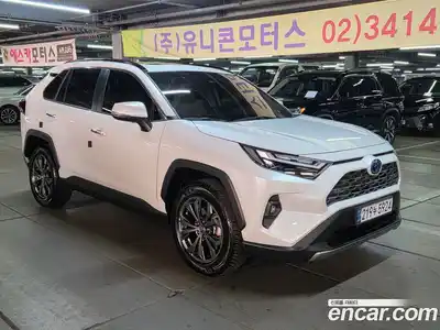 Toyota RAV4 2024 2.5 Автомат в Москве № 215625, миниатюра 3