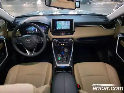 Toyota RAV4 2024 2.5 Автомат в Москве № 215625, миниатюра 7