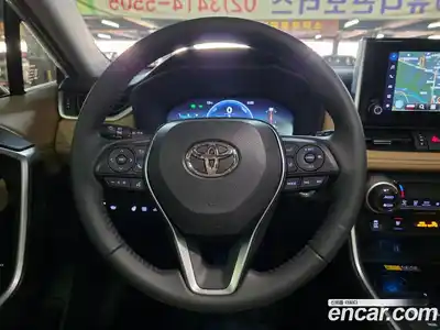 Toyota RAV4 2024 2.5 Автомат в Москве № 215625, миниатюра 8