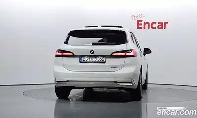 BMW 2-Series 2025 2.0 Автомат в Москве № 227706, миниатюра 9