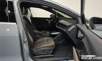 Audi Q4 e-tron 2022 0.2 Автомат в Москве № 229930, миниатюра 3