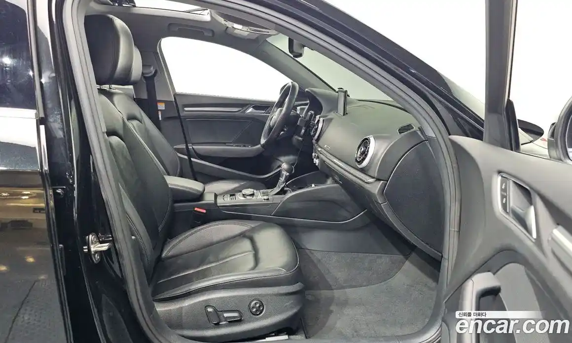 Audi A3 2018 2.0 Автомат в Москве № 229962, фото 18