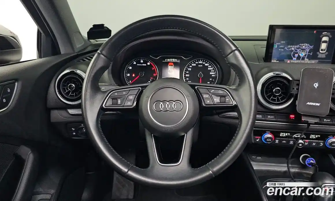 Audi A3 2018 2.0 Автомат в Москве № 229962, фото 3