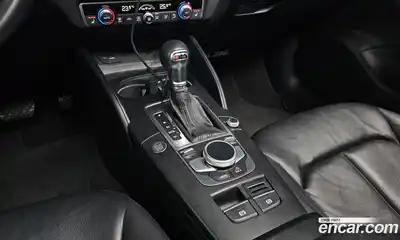 Audi A3 2018 2.0 Автомат в Москве № 229962, миниатюра 10