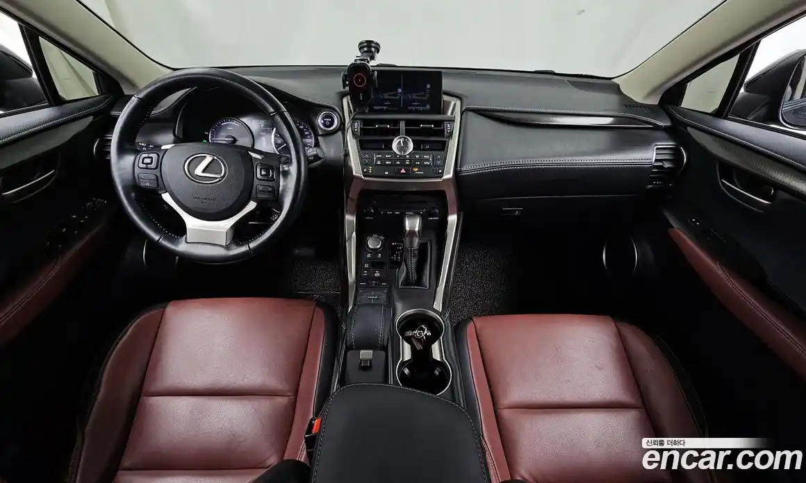 Lexus NX 2017 2.5 Автомат в Москве № 232012, фото 10