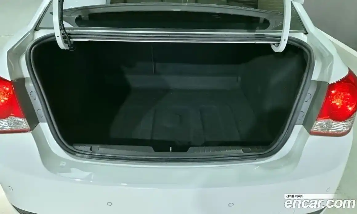 Chevrolet Cruze 2011 1.8 Автомат в Москве № 23415, фото 12