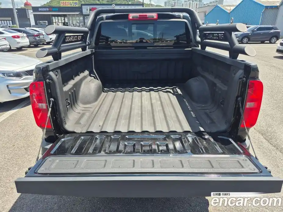 Chevrolet Colorado 2023 3.6 Автомат в Москве № 235355, фото 8