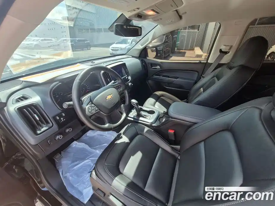 Chevrolet Colorado 2023 3.6 Автомат в Москве № 235355, фото 9