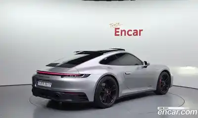 Porsche 911, 2023