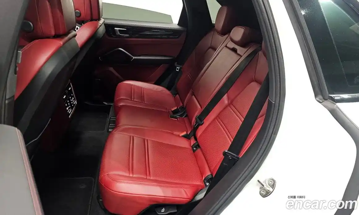 Porsche Cayenne 2022 3.0 Автомат в Москве № 251848, фото 18