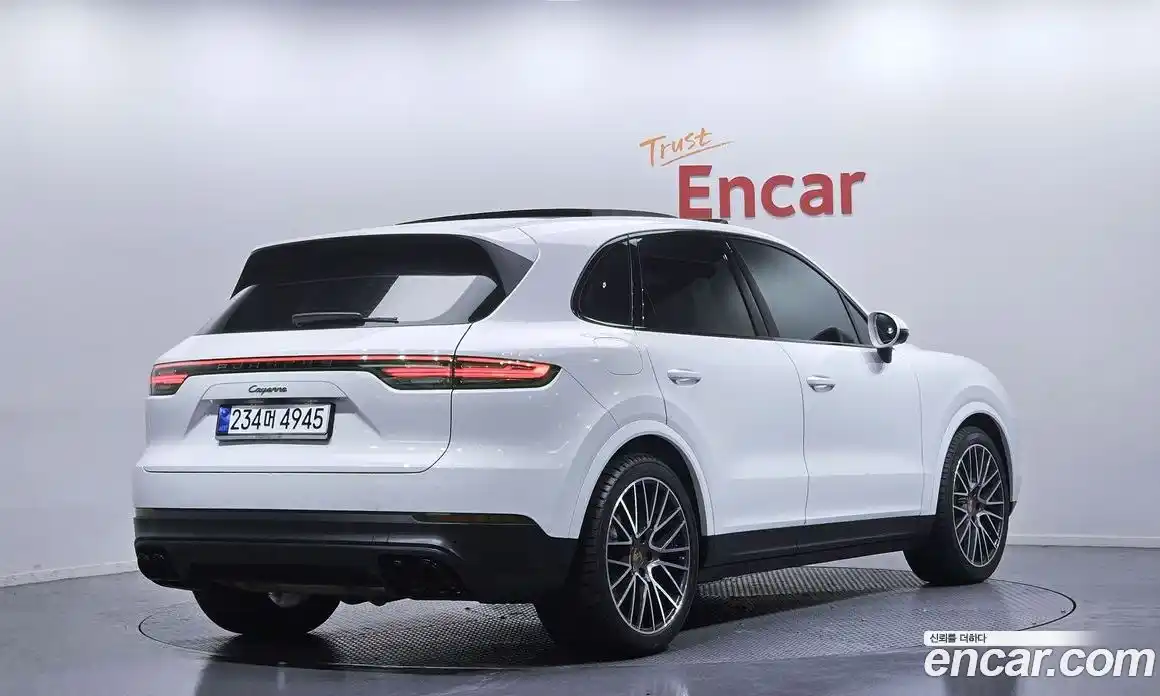 Porsche Cayenne 2022 3.0 Автомат в Москве № 251848, фото 10