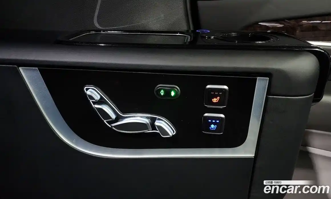 Cadillac Escalade 2022 6.2 Автомат в Москве № 256409, фото 19