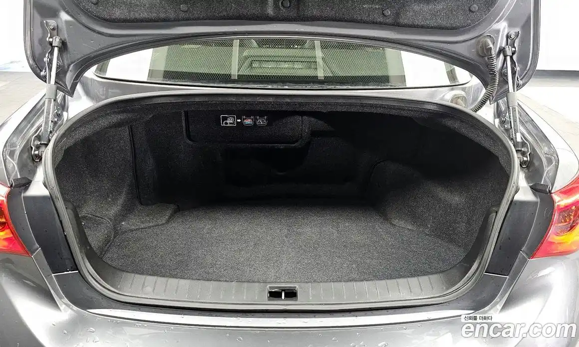 Infiniti Q50 2016 3.5 Автомат в Москве № 268819, фото 15