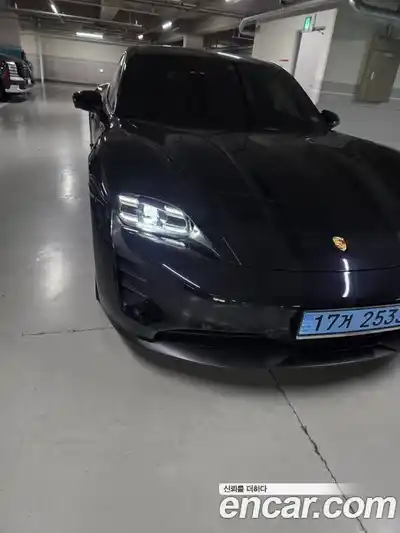 Porsche Taycan 2022 0.1 Автомат в Москве № 270458, миниатюра 2