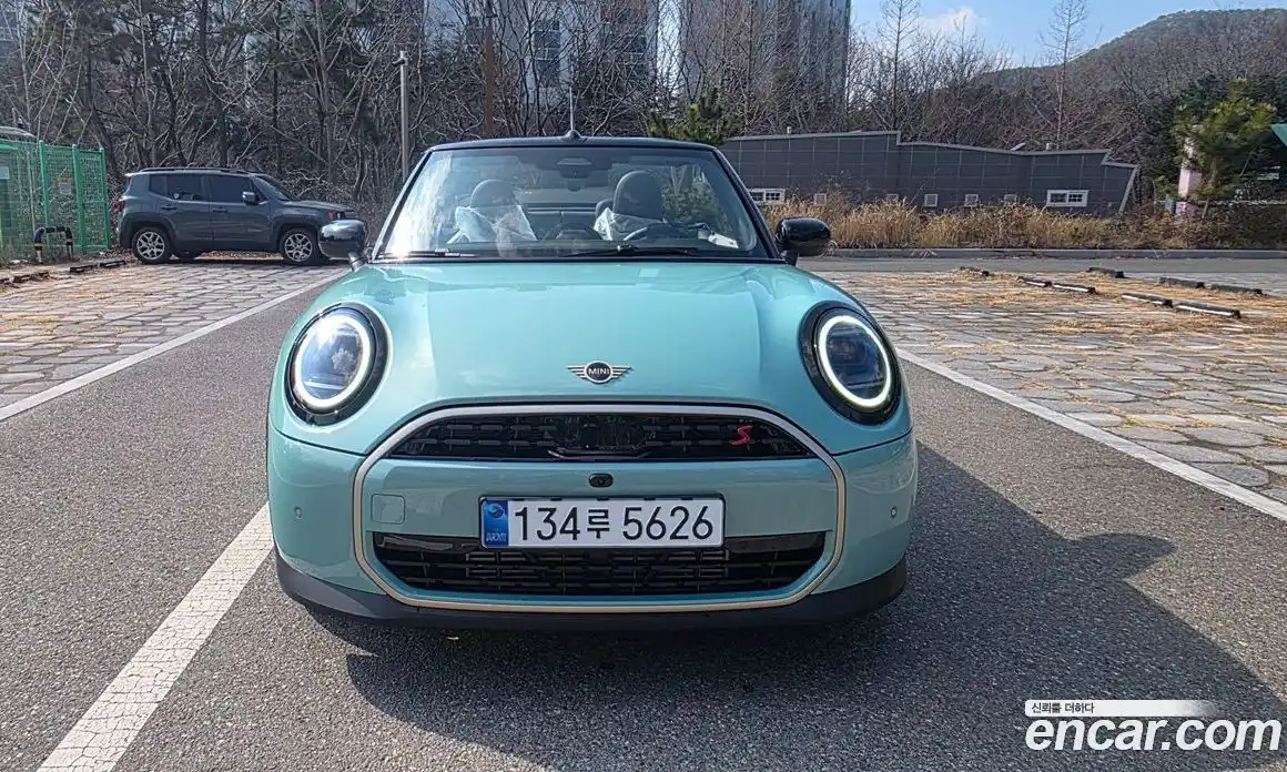 Mini Cooper Convertible 2025 2.0 Автомат в Москве № 271714, фото 3