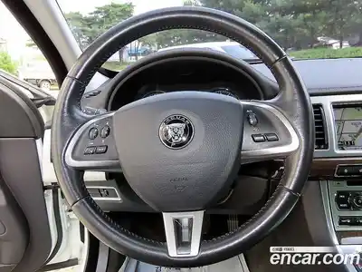 Jaguar XF 2015 2.0 Автомат в Москве № 305187, миниатюра 8