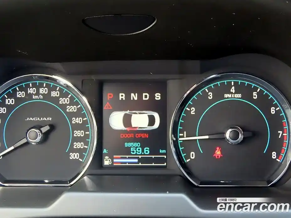 Jaguar XF 2015 2.0 Автомат в Москве № 305187, фото 9