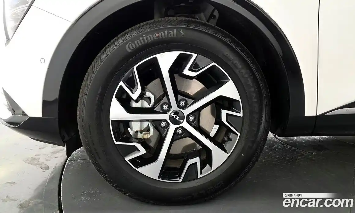 Kia Sportage 2023 1.6 Автомат в Москве № 306328, фото 14