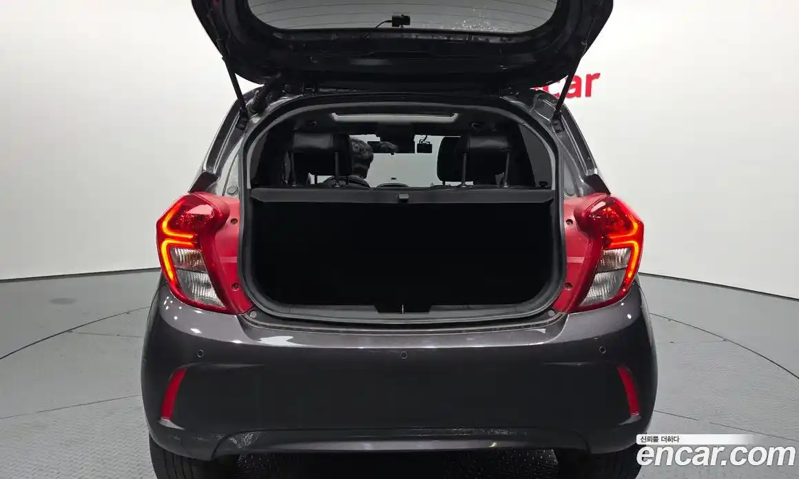 Chevrolet Spark 2016 1.0 Автомат в Москве № 315148, фото 10