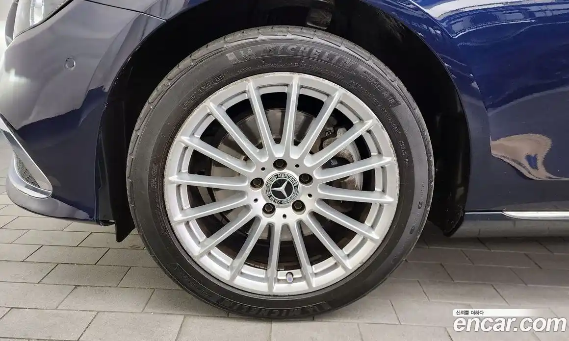 Mercedes-Benz E-Class 2021 1.9 Автомат в Москве № 324910, фото 15