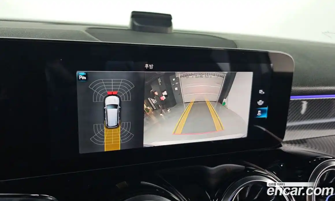 Mercedes-Benz GLB-Class 2022 2.0 Автомат в Москве № 338389, фото 17