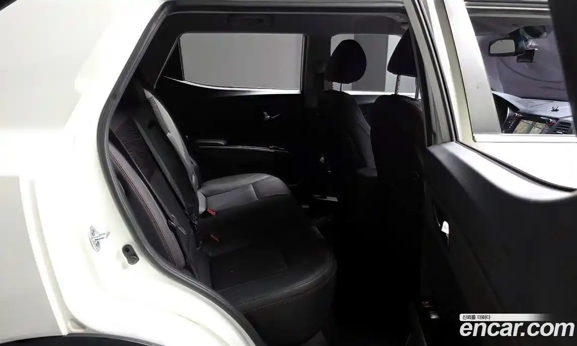 SsangYong TIBOLI 2019 1.6 Автомат в Москве № 341652, фото 14