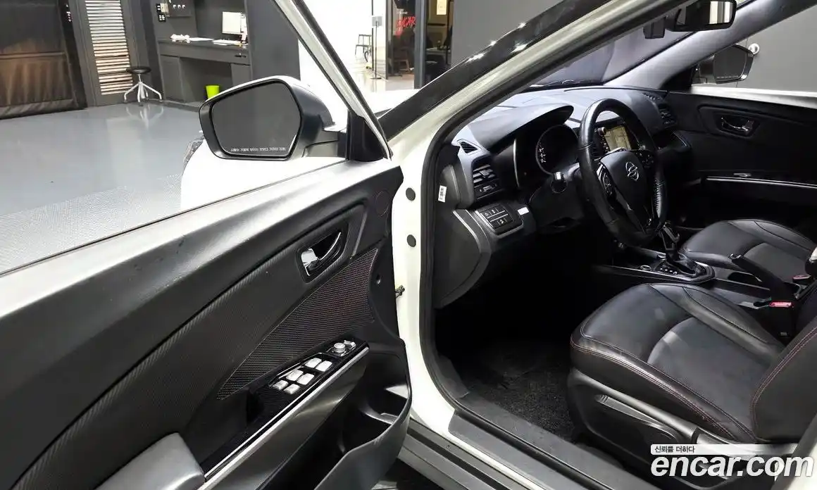 SsangYong TIBOLI 2019 1.6 Автомат в Москве № 341652, фото 7