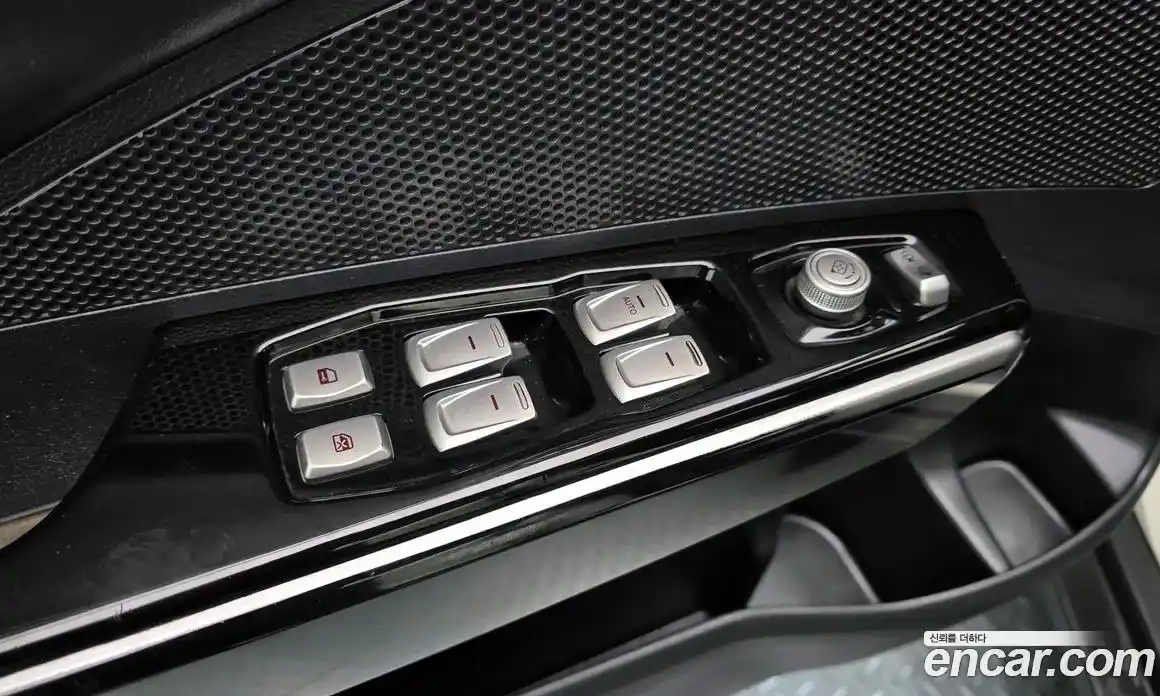 SsangYong TIBOLI 2015 1.6 Автомат в Москве № 35064, фото 6