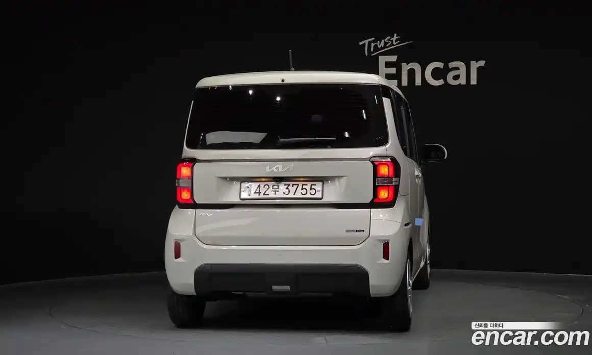 Kia Ray 2023 1.0 Автомат в Москве № 359564, фото 4