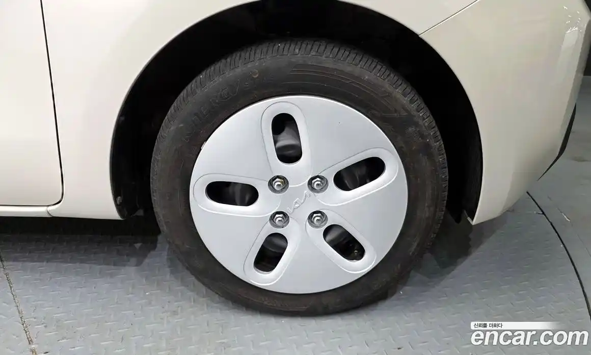 Kia Ray 2023 1.0 Автомат в Москве № 359564, фото 5