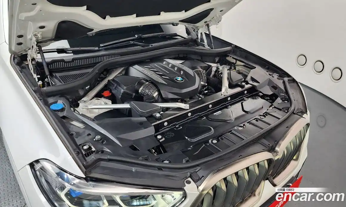 BMW X6 2022 4.4 Автомат в Москве № 367179, фото 5