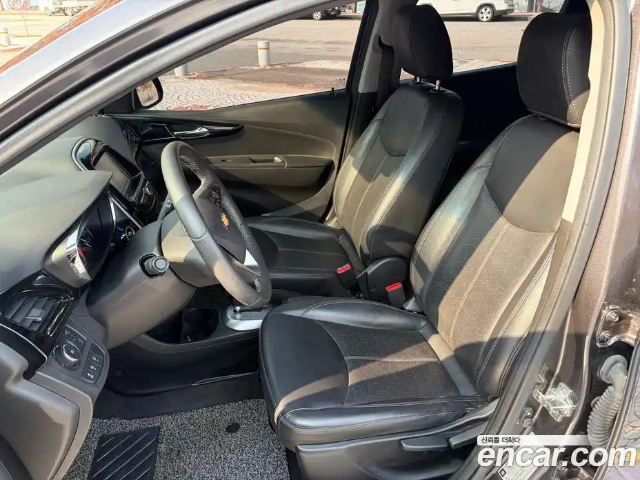 Chevrolet Spark 2016 1.0 Автомат в Москве № 371075, фото 9