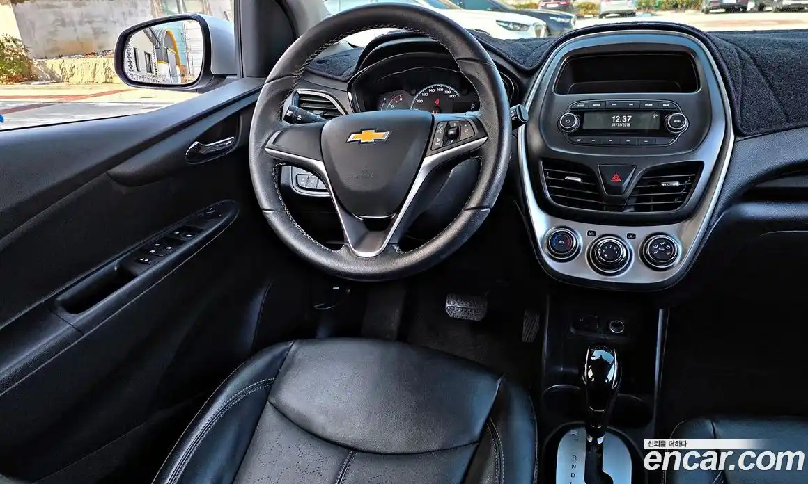 Chevrolet Spark 2017 1.0 Автомат в Москве № 37404, фото 11