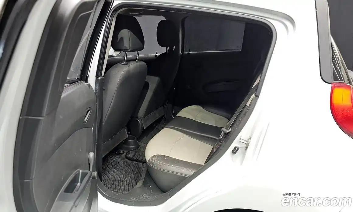 Chevrolet Spark 2014 1.0 Автомат в Москве № 37978, фото 13